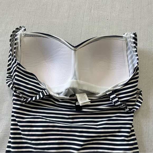 NipTuck Sorrento Stripe Joanne One Piece Swimsuit Blue & White Size 8 - Picture 7 of 9